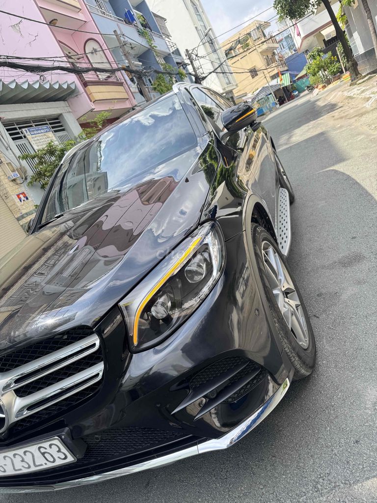 Mercedes Benz GLC300 4matic model  2017 - 62000 km. Mua bán Ô tô tại Quận 11 Tp Hồ Chí Minh được đăng bởi quan hình 6