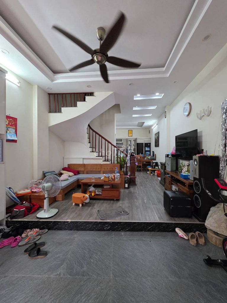 Bán nhà Phố Bắc Cầu, ĐẤT Ở LÂU NĂM 45m2- 4 tầng- 3 ngủ- 5tỷ hơn, ô tô. Mua bán nhà ở tại Quận Long Biên Hà Nội được đăng bởi Thúy Long Biên hình 1