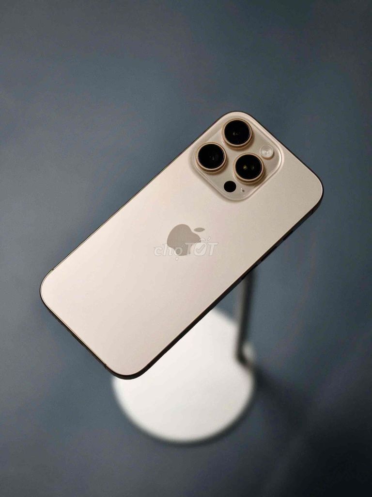 ✨ iPhone 16 Pro 128 Gold Pin 98% - BH 11/26. Mua bán Điện thoại tại Quận Gò Vấp Tp Hồ Chí Minh được đăng bởi Duy Techs hình 1