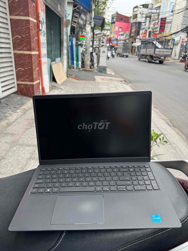 thanh lý Dell Vostro 15 3520 (5M2TT2) likenew 99%. Mua bán Laptop tại Quận Bình Thạnh Tp Hồ Chí Minh được đăng bởi huy hình 1