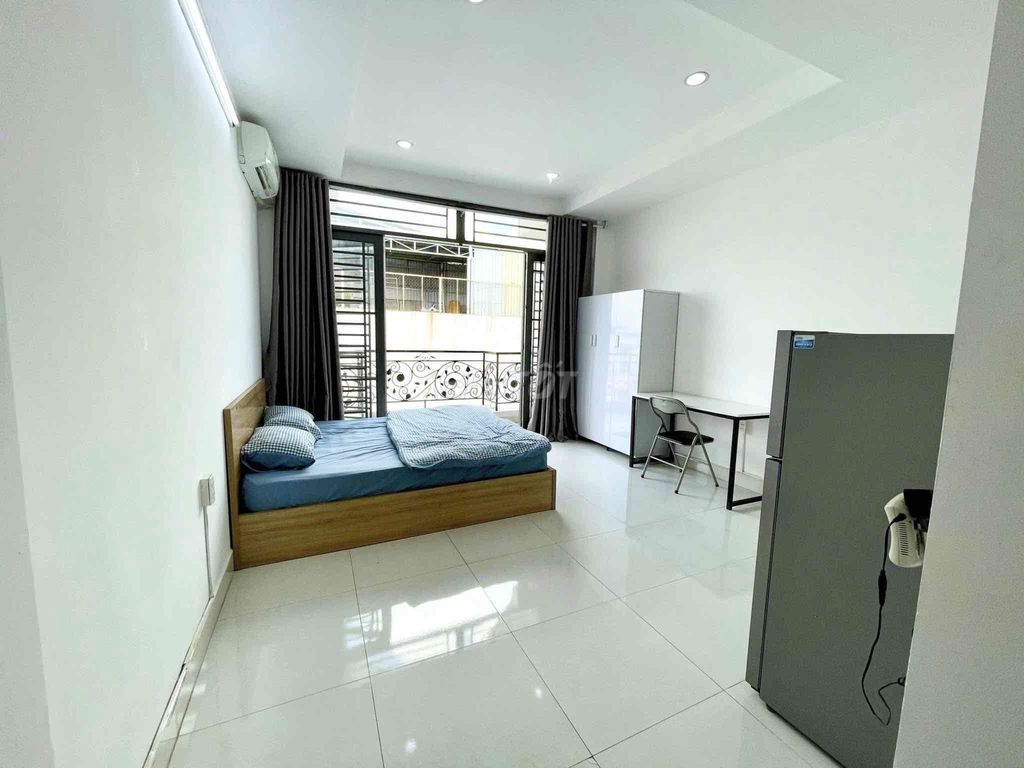 PHÒNG BAN CÔNG THOÁNG RỘNG- PHÚ NHUẬN GẦN CÁC QUẬN TRUNG TÂM Q1-3- BT
