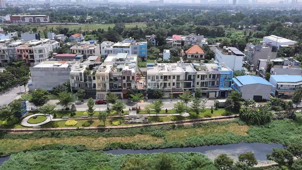 sunview town 57 m2 2pn 2wc view landmark nhà nội thất dính tường