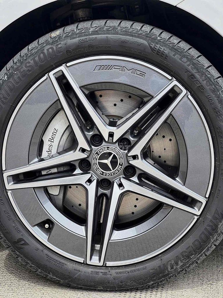 Mercedes Benz C Class C300 V2 AMG 2025 siêu lướt. Mua bán Ô tô tại Quận Bình Thạnh Tp Hồ Chí Minh được đăng bởi Hùng Mercedes Haxaco Hàng Xanh hình 3
