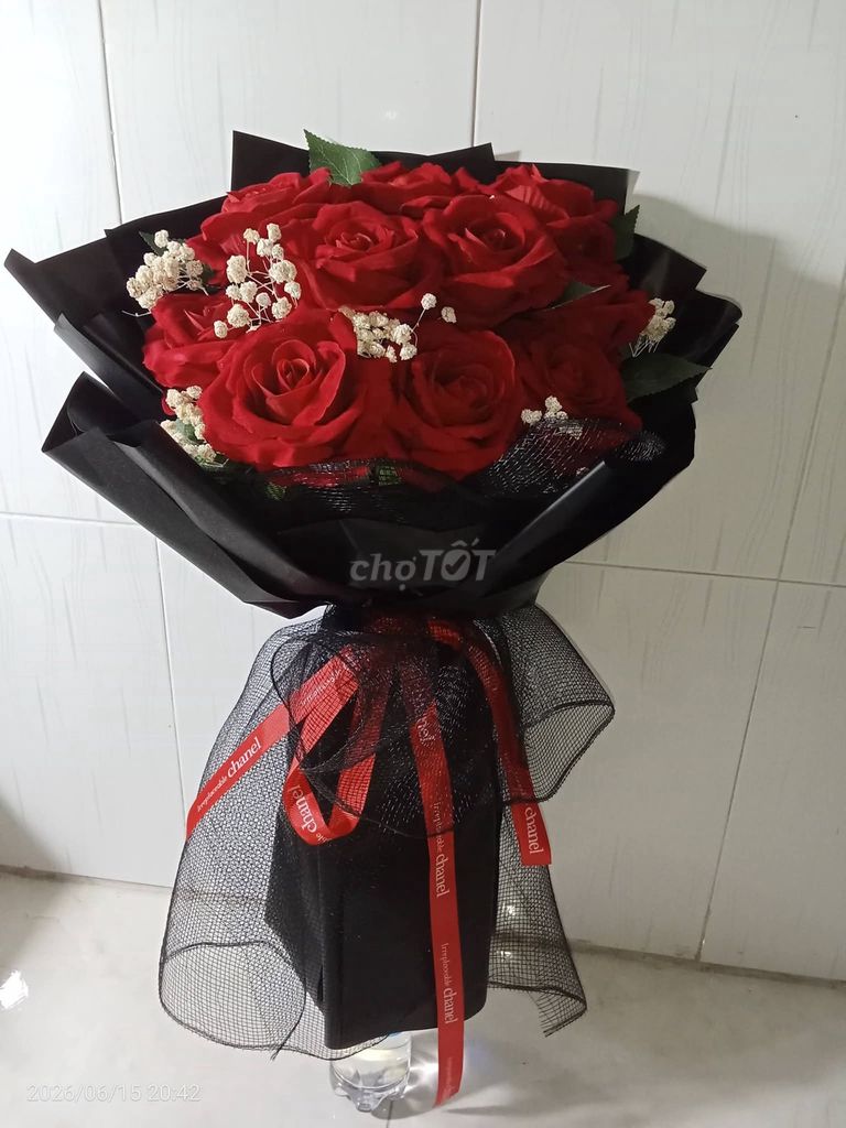 Hoa giả Nhung lụa Đỏ mới. Mua bán Cây cảnh, đồ trang trí tại Thành phố Mỹ Tho Tiền Giang được đăng bởi Trần Quyên hình 1