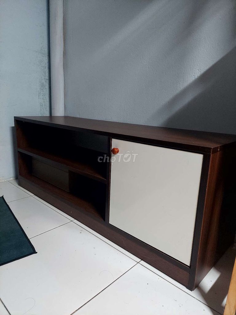 Kệ tivi Gỗ Nâu 1.2m Chưa sử dụng. Mua bán Tủ, kệ gia đình tại Quận 7 Tp Hồ Chí Minh được đăng bởi THÁI  hình 1