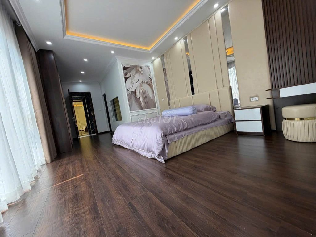nhà liền kề ngõ 120 hoàng quốc việt 130m x4T 