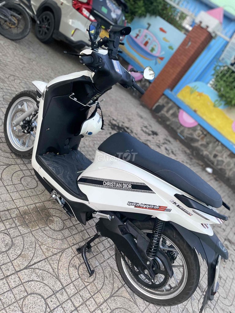 Datbike QuantumS2 Trắng ngọc trai. Mua bán Xe điện tại Quận Tân Phú Tp Hồ Chí Minh được đăng bởi Khoa Trương Xe điện hình 3