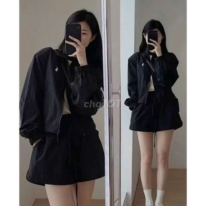 Áo khoác croptop nữ vải gió nhăn. Mua bán Quần áo tại Thành phố Thuận An Bình Dương được đăng bởi Nhã Phương hình 1