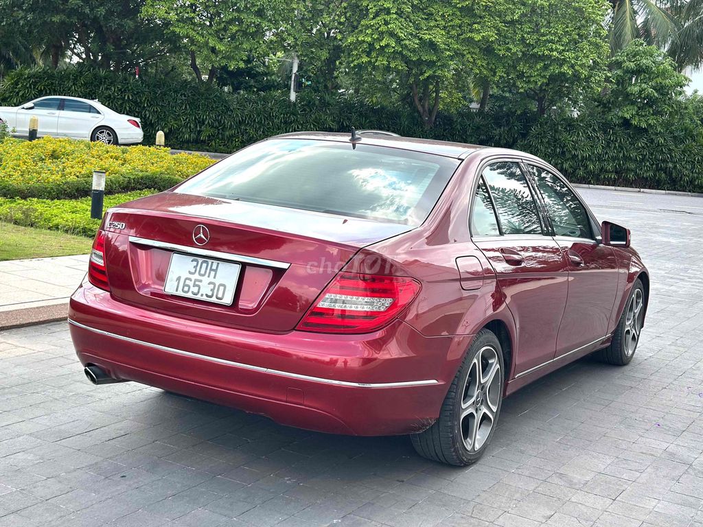 BÁN MER C250 2011 CHẤT LƯỢNG CAO ***. Mua bán Ô tô tại Quận Long Biên Hà Nội được đăng bởi Em Minh hình 4