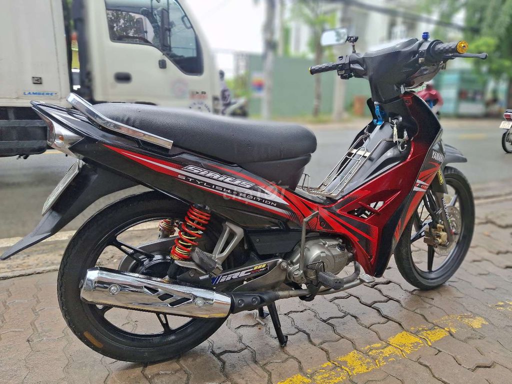 Мопед Yamaha Sirius 2011 г., карбюратор, красно-черный
