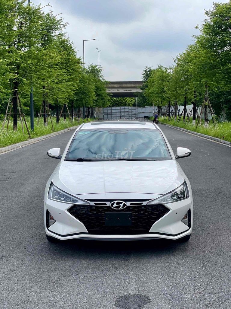 Hyundai Elantra 2021 1.6 AT Sport - 45000 km