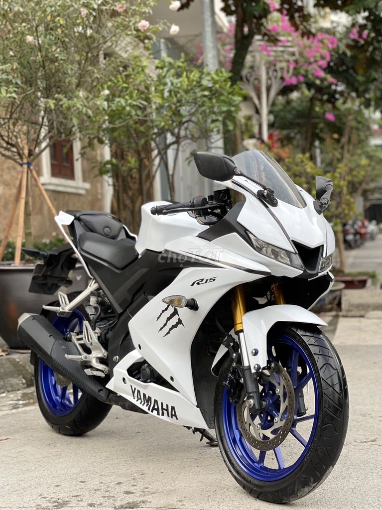 Yamaha R15 Trắng. Mua bán Xe máy tại Quận Hoàng Mai Hà Nội được đăng bởi Phú Lý hình 2