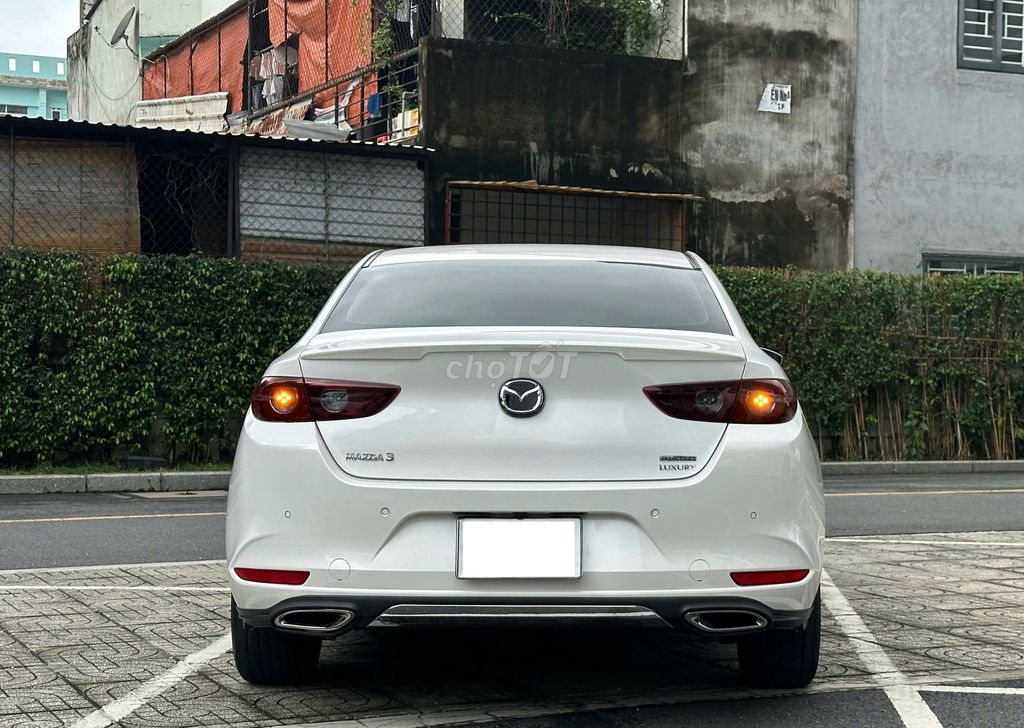 Mazda 3 1.5 Luxury 2023 -30000 km -579tr. Mua bán Ô tô tại Thành phố Dĩ An Bình Dương được đăng bởi Siêu Thị Ô Tô Bình Dương  hình 3