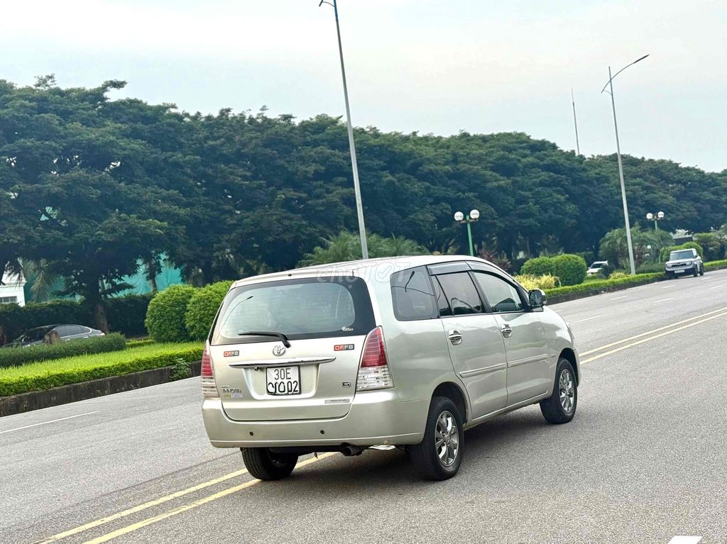 Toyota Innova 2007 G - 136000 km. Mua bán Ô tô tại Quận Long Biên Hà Nội được đăng bởi Thế Anh hình 6