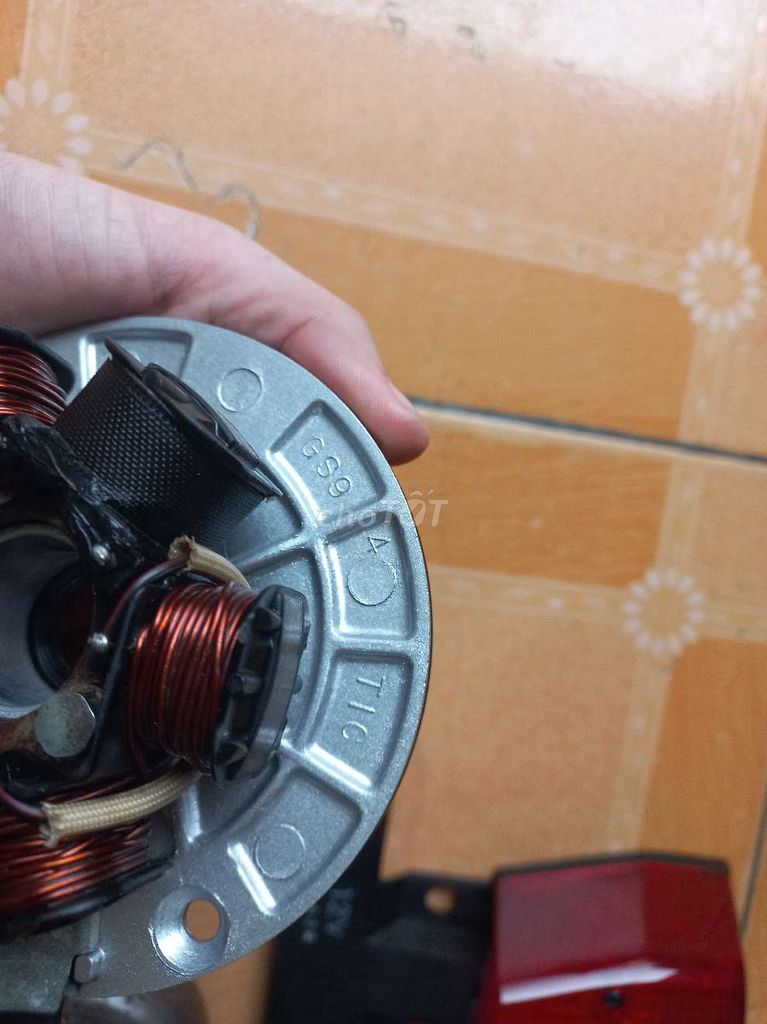 Vô lăng mâm lửa và cụm đèn hậu zin xe Cub. Mua bán Phụ tùng xe tại Quận Hà Đông Hà Nội được đăng bởi Lê Công Tuấn Anh hình 10