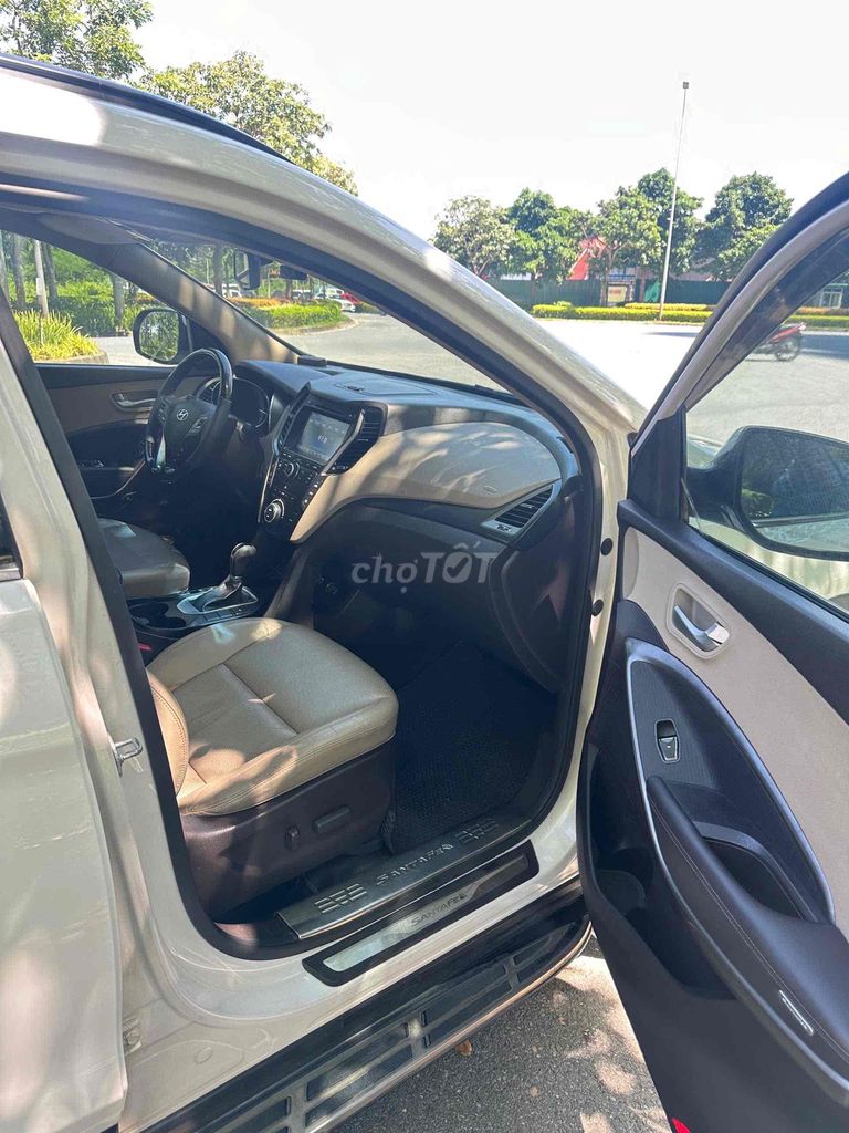 Hyundai Santa Fe 2.2 CIRD 4WD - 170000 km. Mua bán Ô tô tại Quận Hoàng Mai Hà Nội được đăng bởi Phạm Lân hình 7
