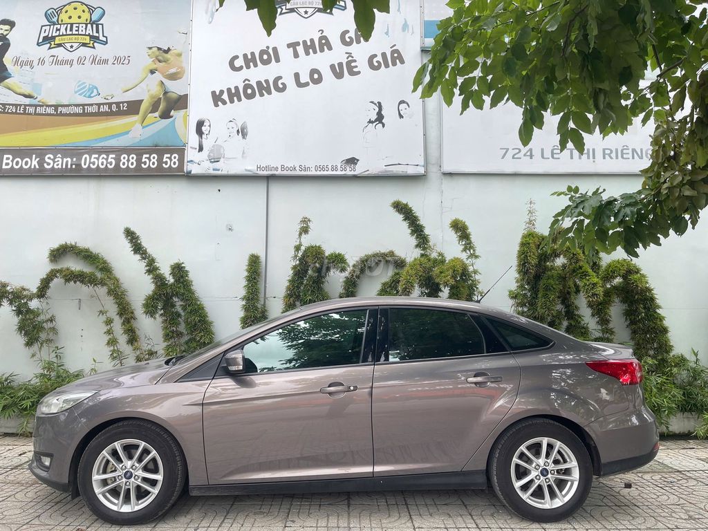 Ford Focus 2017 Sedan hạng C 1.5L Tubor 180 mã lực
