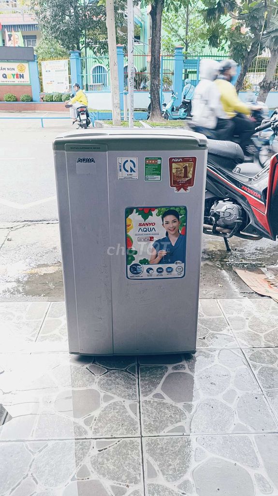Tủ lạnh Aqua 90 lít Xám zin đẹp . Mua bán Tủ lạnh tại Quận Phú Nhuận Tp Hồ Chí Minh được đăng bởi Nguyễn Duy Quang hình 1