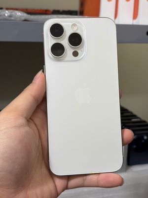 😂iphone 15 pro max quốc tế 256gb zin nguyên bản