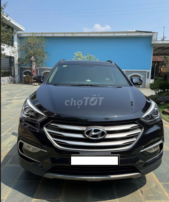 Hyundai SantaFe 2018 2.4L 4WD Черный 106 600 км
