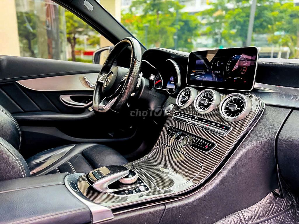 Mercedes Benz C300 AMG model 2018 Full option. Mua bán Ô tô tại Quận 7 Tp Hồ Chí Minh được đăng bởi JENNIE hình 10