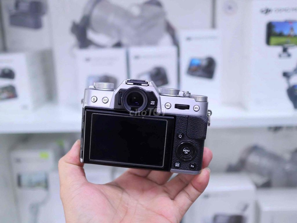Fujifilm XT10 +XC15-45OIS. Mua bán Máy ảnh, Máy quay tại Thành phố Thủ Dầu Một Bình Dương được đăng bởi Chinh Lee hình 1
