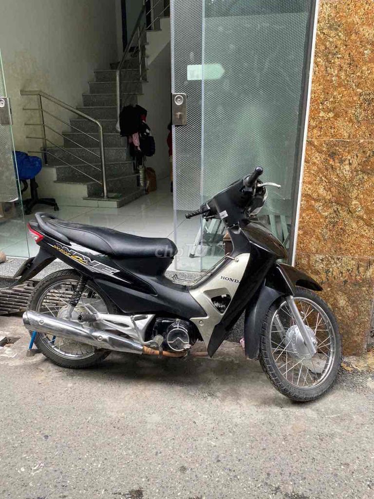 Wave a 100 đời cao. Mua bán Xe máy tại Quận Thanh Xuân Hà Nội được đăng bởi mua bán xe máy cũ giá rẻ hà nội hình 1