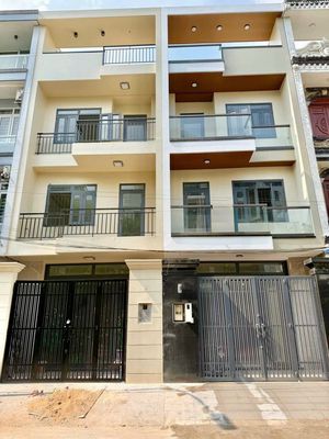 Nhà phố 90 m² · 5 PN · Đường Bình Lợi