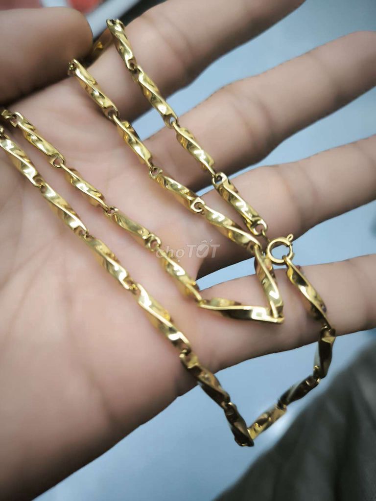 Dây chuyền kiểu trúc xoăn bền bỉ mang không tháo. Mua bán Phụ kiện thời trang khác tại Thành phố Huế Thừa Thiên Huế được đăng bởi Trang Sức Cao Cấp Titanium Huế hình 1