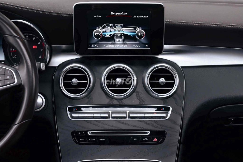 MERCEDES GLC300 4MATIC 2018. Mua bán Ô tô tại Quận 7 Tp Hồ Chí Minh được đăng bởi Tiền Bùi LONGANH  hình 10
