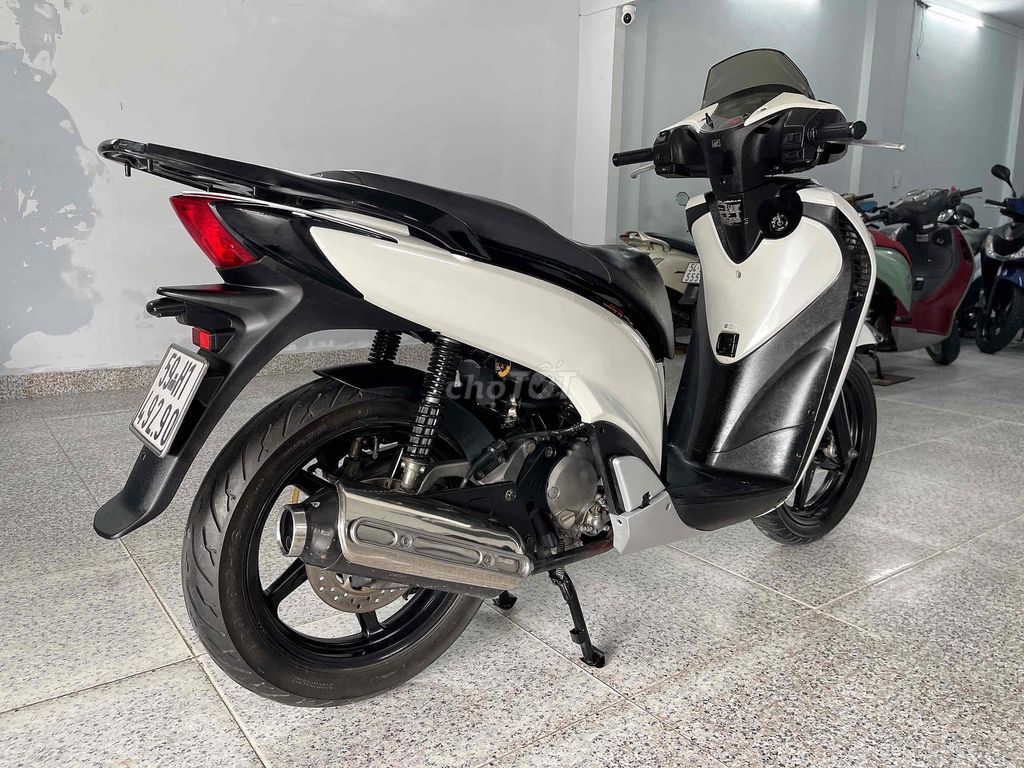 Nguyên con Sh 150cc Ý 2010 vô 4 món Dylan .❤️. Mua bán Xe máy tại Quận 12 Tp Hồ Chí Minh được đăng bởi LeeteeHung hình 3