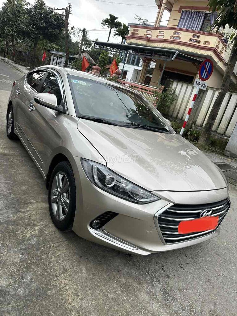 Hyundai Elantra 2018 1.6 AT - 50000 km