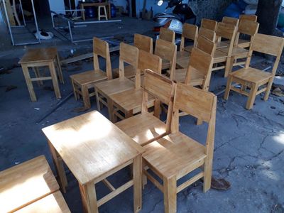 Xưởng sản xuất bộ bàn ghế gỗ có dựa mới 100%