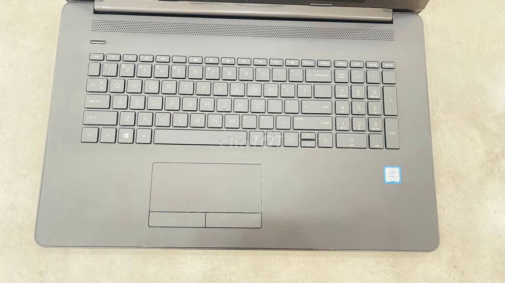 HP Laptop 17 Core i5-8265u