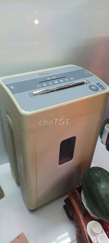 Máy hủy giấy Dino màu Kem. Mua bán Đồ dùng văn phòng tại Quận 3 Tp Hồ Chí Minh được đăng bởi Hoàng Long hình 1