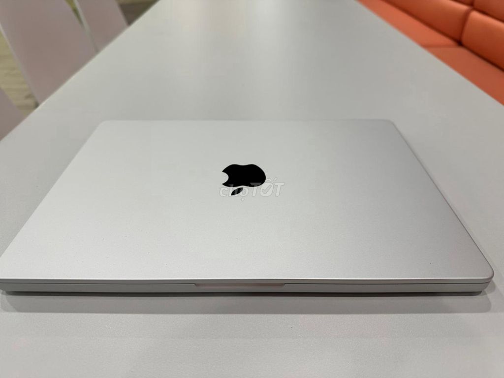 Macbook Pro M1 Silver 16GB 512GB 14" mới 96%. Mua bán Laptop tại Quận Phú Nhuận Tp Hồ Chí Minh được đăng bởi Khoa Nguyen Hong hình 1