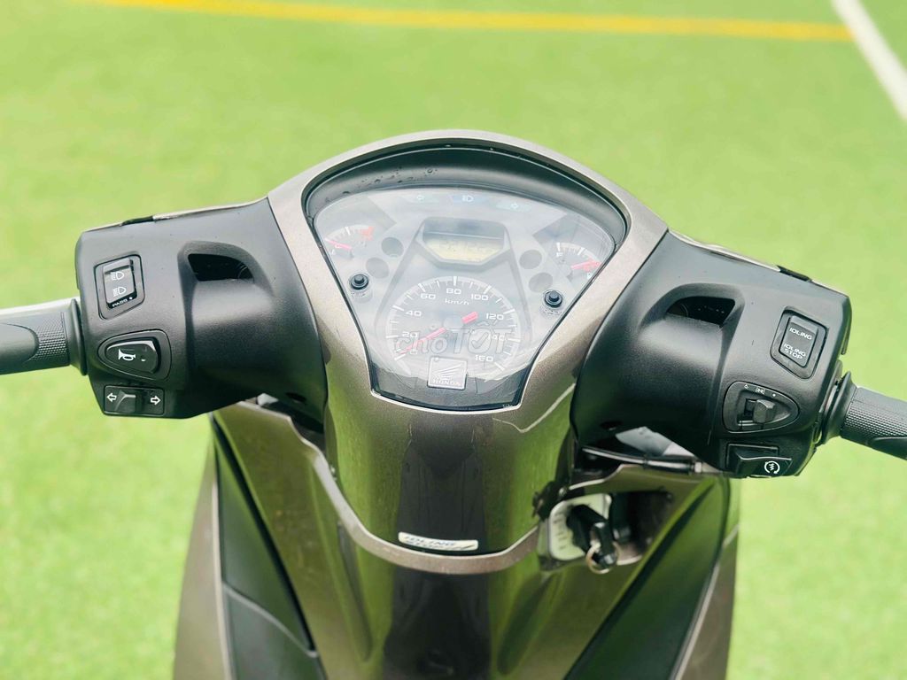 SH125i DKLD 2016 ODO THẤP MÁY MÓC NGUYÊN ZIN ĐẸP. Mua bán Xe máy tại Huyện Chợ Mới An Giang được đăng bởi XE MÁY THIỆN PHÁT AN GIANG hình 14