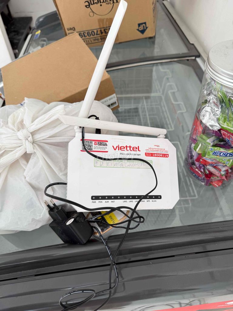 Cục phát Wifi Viettel Trắng. Mua bán Phụ kiện (Màn hình, Chuột...) tại Quận 7 Tp Hồ Chí Minh được đăng bởi Nhung hình 1
