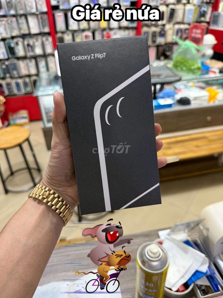 Z Flip7 256GB New Fullbox màu đỏ hiếm. Mua bán Điện thoại tại Quận Thanh Xuân Hà Nội được đăng bởi Vinh Râu Samsung hình 1