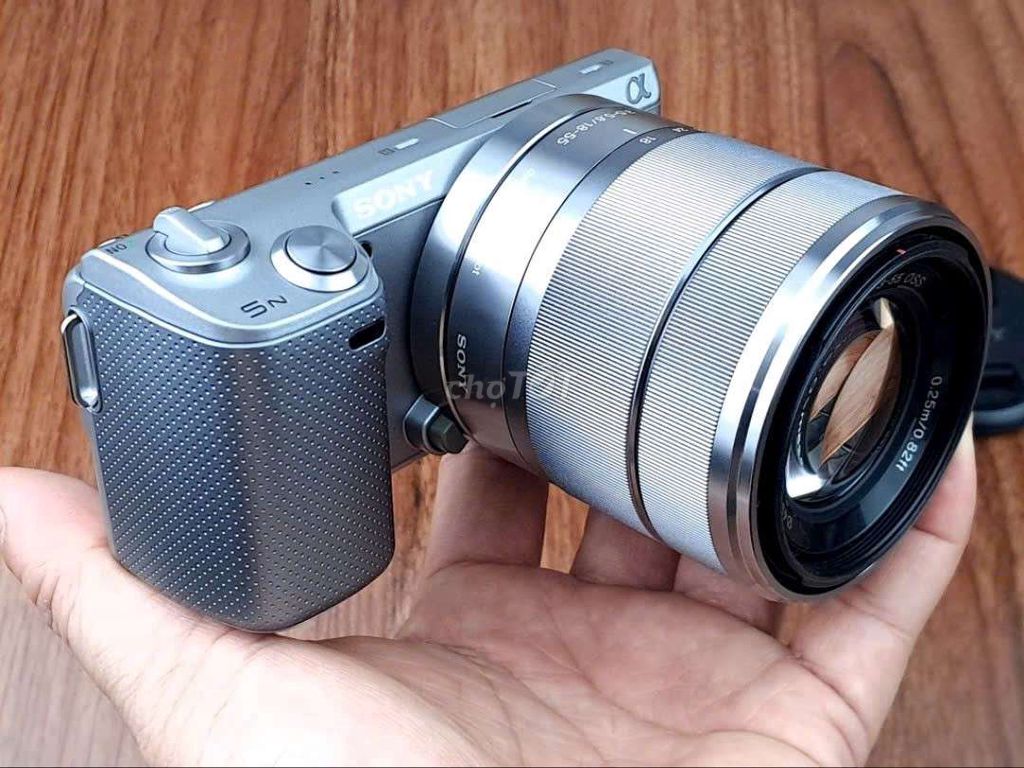 Sony Nex 5N Bạc + Lens Kit