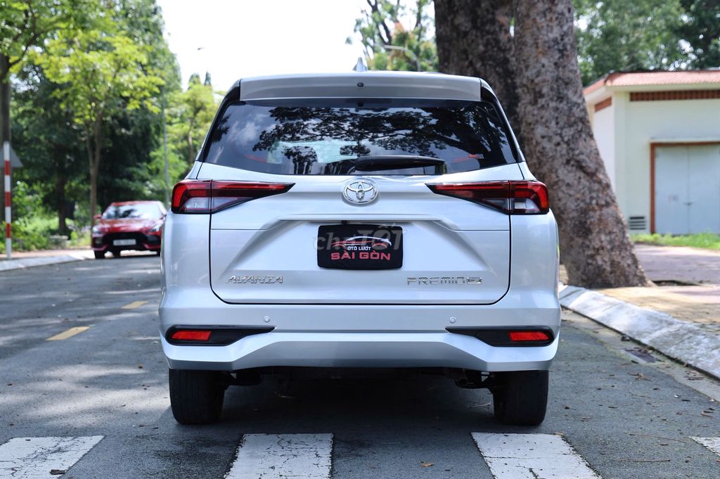 Toyota Avanza 2022 МКПП Серебристый