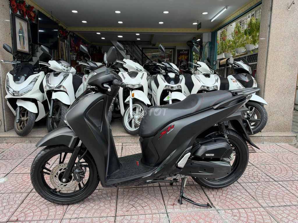 Основной владелец Honda SH 125i 2017, черный смарт-ключ BSTP