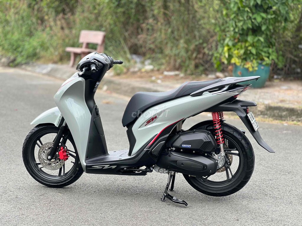 Honda SHVN 125 ABS 9/2025 Xám Xi Măng Odo 800km🎉🎉🎉. Mua bán Xe máy tại Thành phố Biên Hòa Đồng Nai được đăng bởi Xe Máy Phát Đồng hình 5