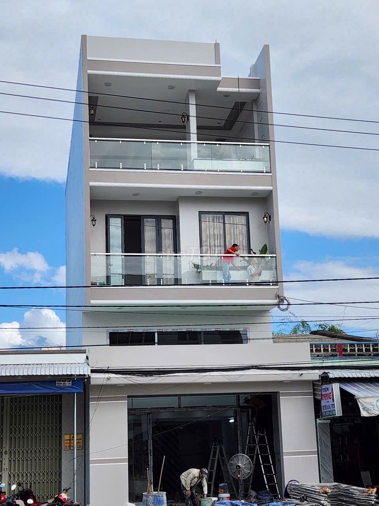 Bán nhà mặt tiền nở hậu Bán nhà mặt tiền nở hậu