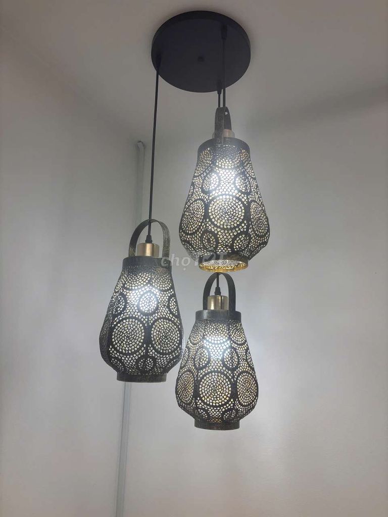Đèn trang trí cổ điển 3 bóng. Mua bán Đèn tại Quận Sơn Trà Đà Nẵng được đăng bởi Van Chin Phan hình 1