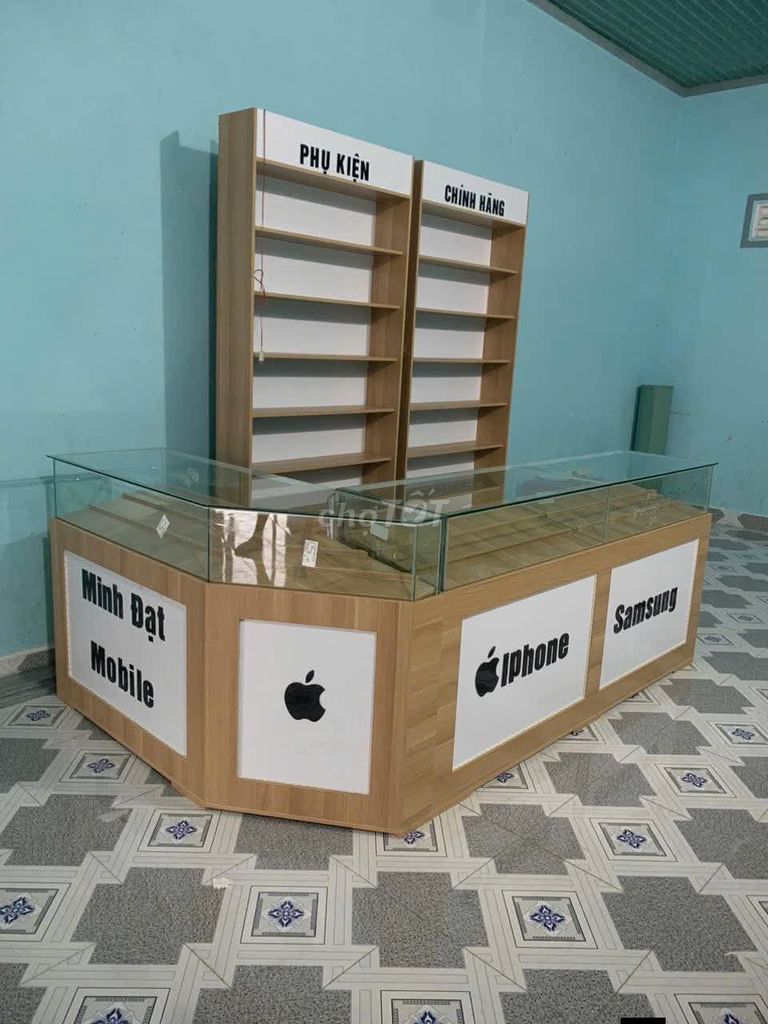 Kệ trưng bày Điện Thoại giá Thanh Lý. Mua bán Tủ, kệ gia đình tại Huyện Trần Đề Sóc Trăng được đăng bởi Đông Nguyễn Hoàng hình 1