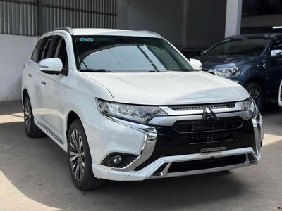 Mitsubishi Outlander CVT 2022 Trắng 77.000 Km. Mua bán Ô tô tại Thành phố Thủ Đức Tp Hồ Chí Minh được đăng bởi Long Auto Vạn Phúc
