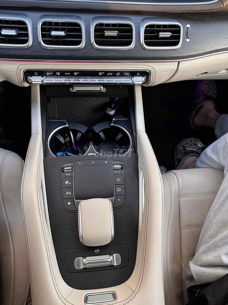 Mercedes Benz GLC Class 2022 - 14537 km. Mua bán Ô tô tại Huyện Hoài Đức Hà Nội được đăng bởi Hoàng Minh Hiếu hình 10