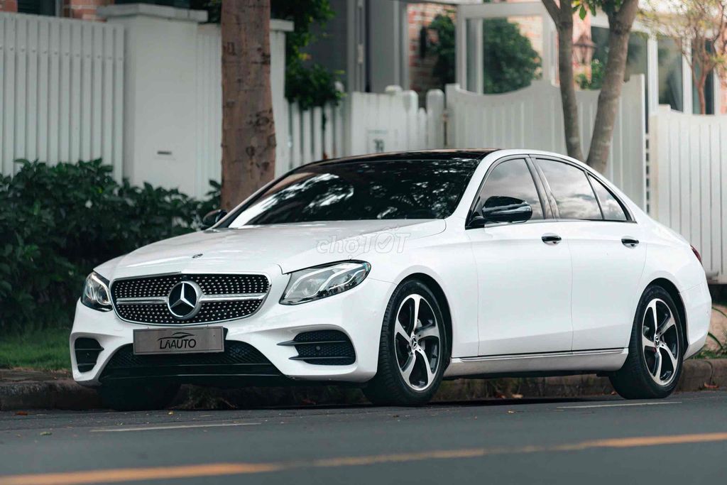 Mercedes E200 Sport Model 2020 - Trả trước từ 349t. Mua bán Ô tô tại Quận 7 Tp Hồ Chí Minh được đăng bởi Thật Nguyễn LongAnh Auto hình 2