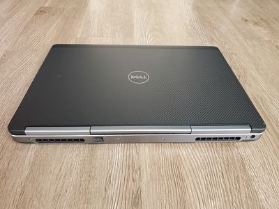 Dell Precision 7520 (Xeon E3/16G/512G/Quadro)